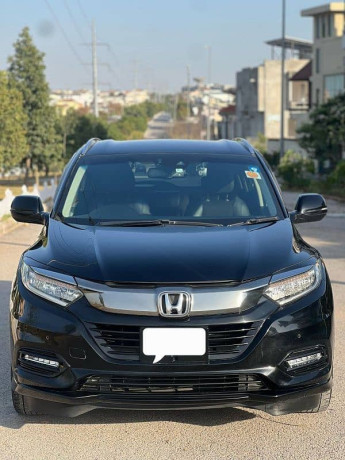 honda-vezel-z-sensing-model-2018-import-2023-unregistered-big-4