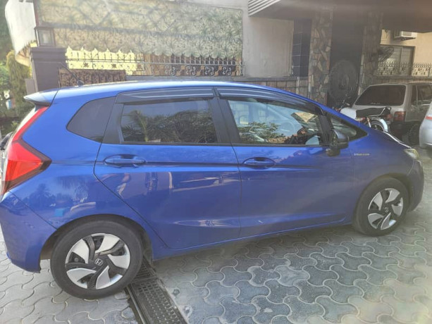 honda-fit-15-hybrid-smart-selection-2014-big-1