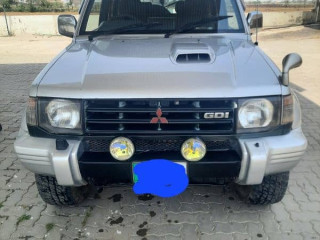 mitsubishi-pajero-1992