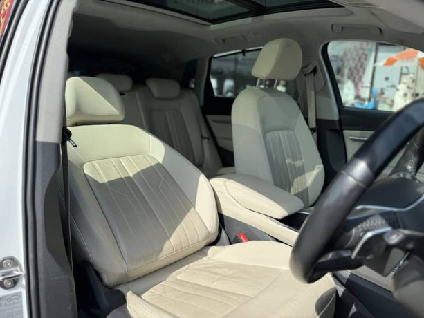 audi-e-tron-2020-big-15