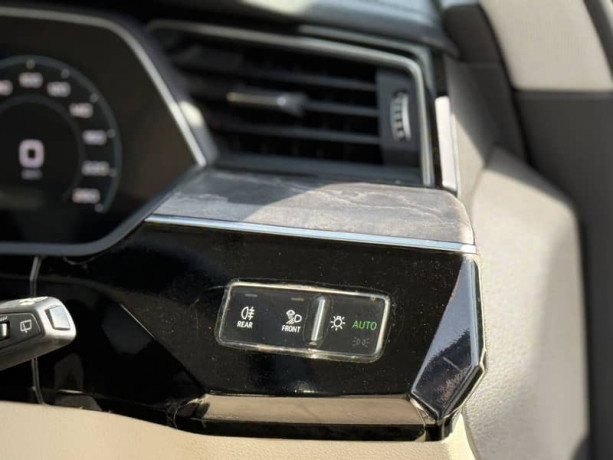 audi-e-tron-2020-big-5