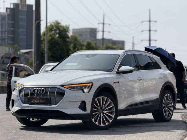 audi-e-tron-2020-big-2