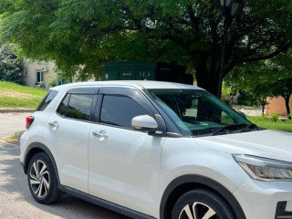 toyota-raize-z-full-option