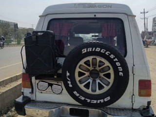 mitsubishi-pajero-1985-pajero-4x4-suv