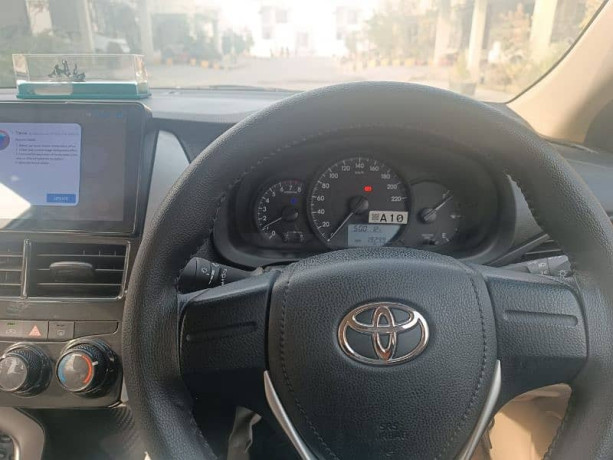 toyota-yaris-2024-big-8