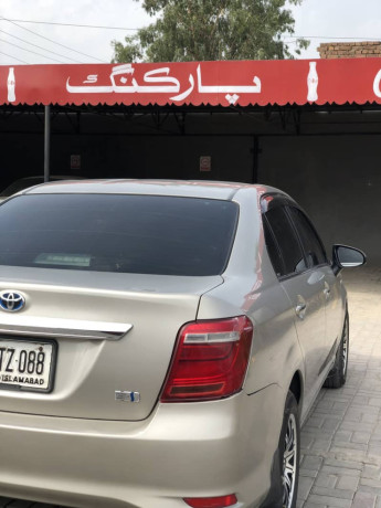 toyota-corolla-axio-big-12