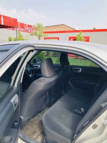 toyota-corolla-axio-big-8