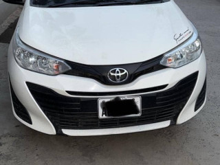 toyota-yaris-13-manual