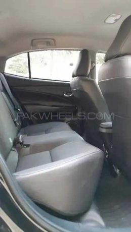 toyota-yaris-15-black-interior-model-2024-big-7