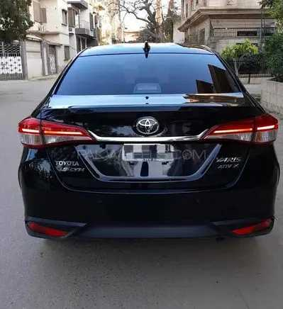 toyota-yaris-15-black-interior-model-2024-big-4