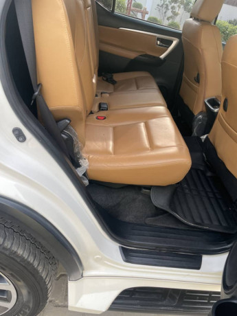 toyota-fortuner-27-v-big-7