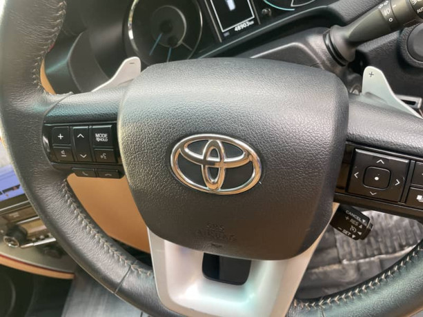 toyota-fortuner-27-v-big-14