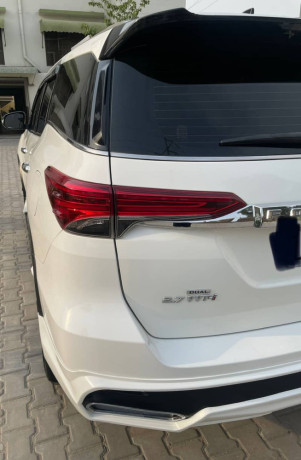 toyota-fortuner-27-v-big-4