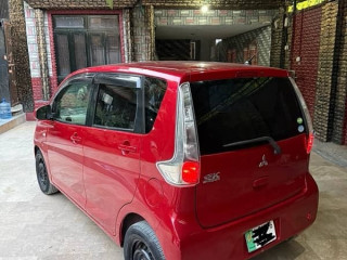 mitsubishi-ek-wagon-2014