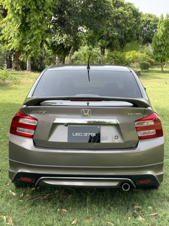 honda-city-13cc-manual-2015-big-10