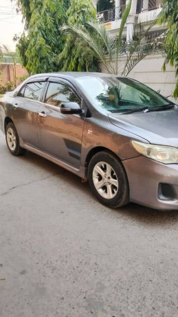 toyota-corolla-altis-automatic-2014-big-3