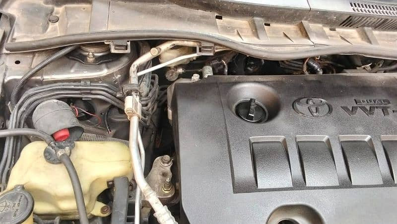 toyota-corolla-altis-automatic-2014-big-12