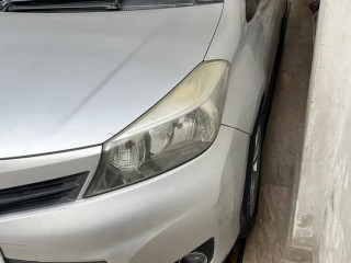 toyota-vtiz-201215