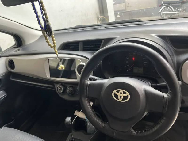 toyota-vtiz-201215-big-2