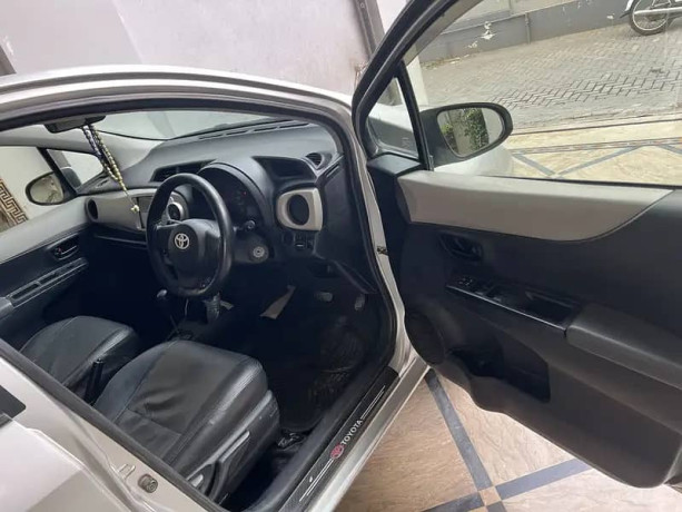 toyota-vtiz-201215-big-11