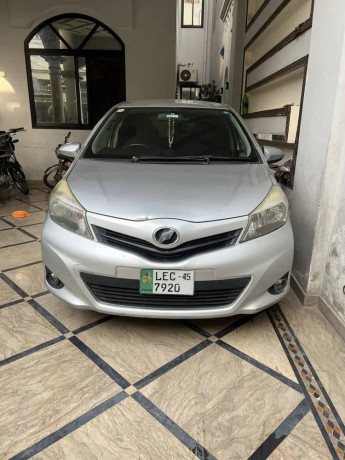 toyota-vtiz-201215-big-8