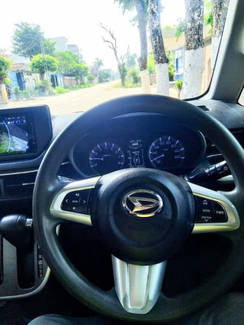 daihatsu-move-custom-2017-big-5