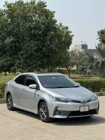 toyota-corolla-grande-18-cvti-2020-big-2