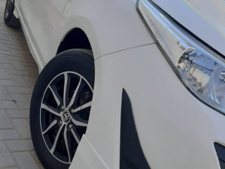 toyota-yaris-2021