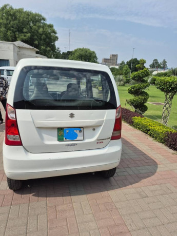 suzuki-wagon-r-2016-big-14