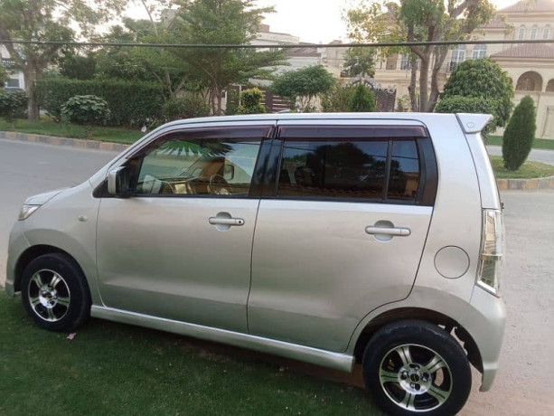 suzuki-wagon-r-stingray-2011-big-16