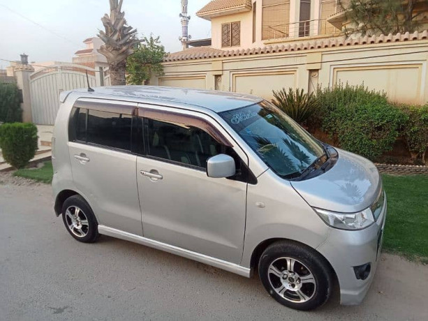 suzuki-wagon-r-stingray-2011-big-7