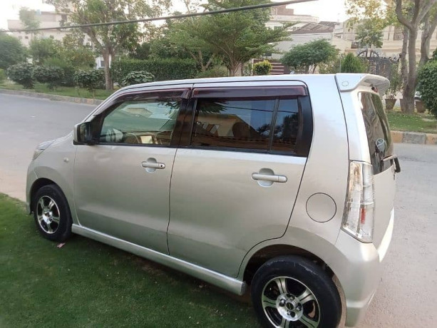 suzuki-wagon-r-stingray-2011-big-10