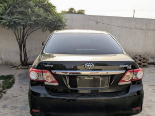 toyota-corolla-gli-2013