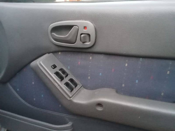 suzuki-cultus-vxr-2003-big-13