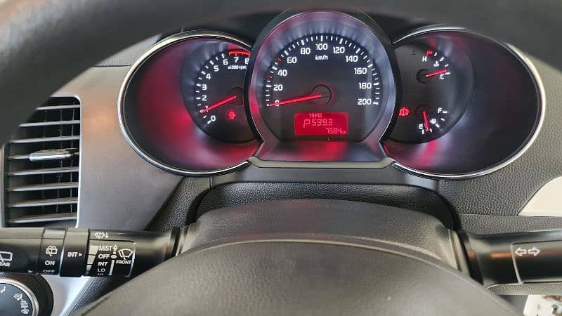 kia-picanto-2023-big-9