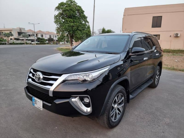 toyota-fortuner-vvti-2020-big-0