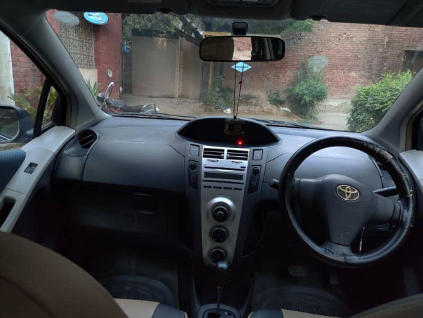 toyota-vitz-2006reg-2008-big-6