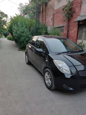 toyota-vitz-2006reg-2008-big-2