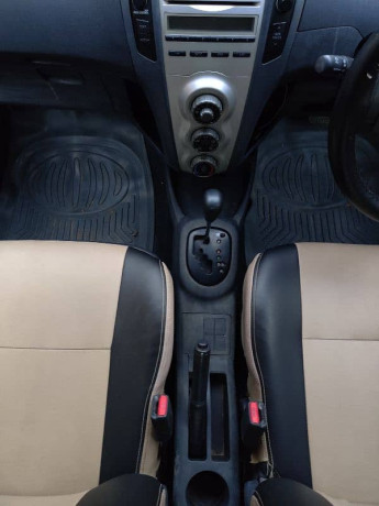 toyota-vitz-2006reg-2008-big-7