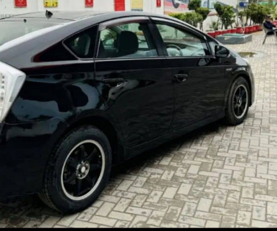 toyota-prius-20152011-big-4