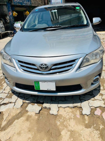 toyota-corolla-altis-2008-big-1
