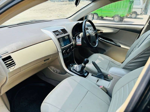 toyota-corolla-altis-2008-big-3
