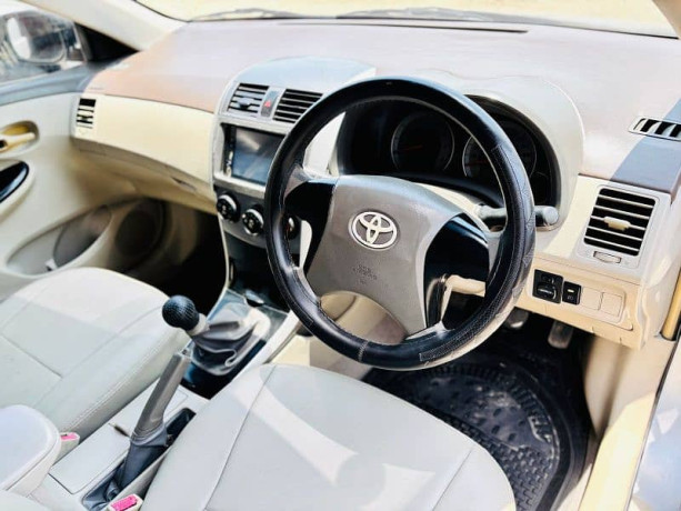 toyota-corolla-altis-2008-big-7