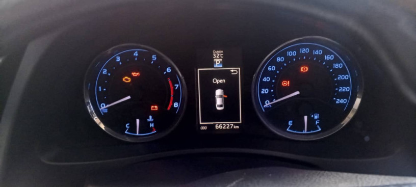toyota-corolla-altis-16x-special-edition-2018-model-automatic-petrol-big-2