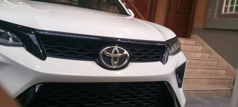 toyota-fortuner-legender-2024-big-7