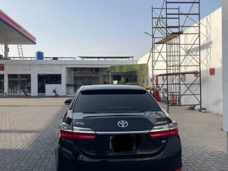toyota-corolla-gli-2017