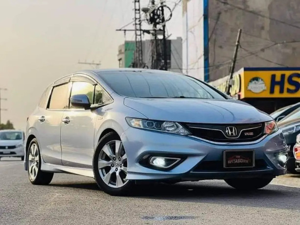 honda-jade-hybrid-2015-big-1