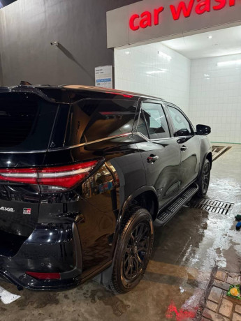 toyota-fortuner-gr-s-2024-big-3
