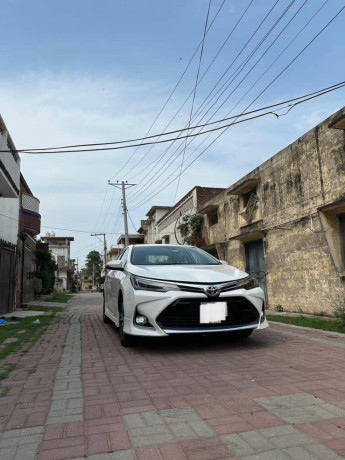 toyota-corolla-altis-grande-18-x-2021-big-2