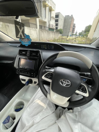 prius-201822-big-15